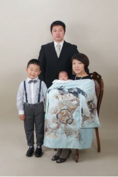 お宮参り写真/お宮参りの家族写真