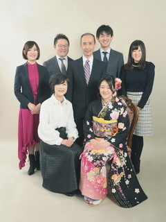 成人記念写真の家族写真