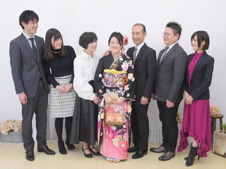 成人記念の家族写真