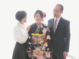 成人記念の家族写真