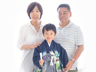成人記念の家族写真