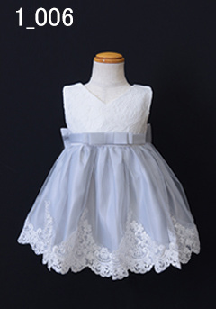 グレーの1歳女児ドレス