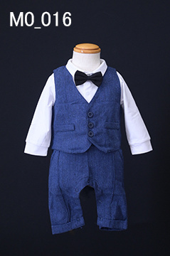 紺の6ヶ月男児スーツ