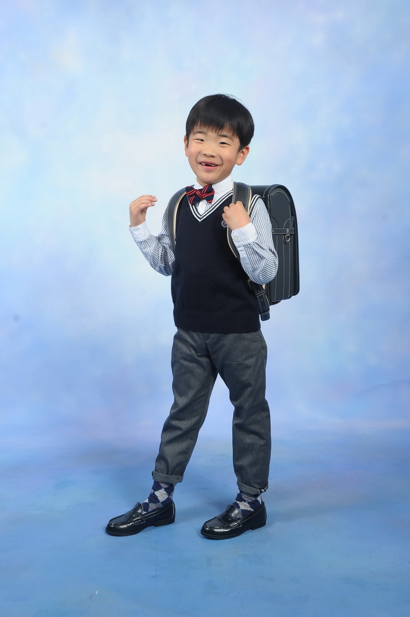 入学記念写真/ランドセル姿の男の子