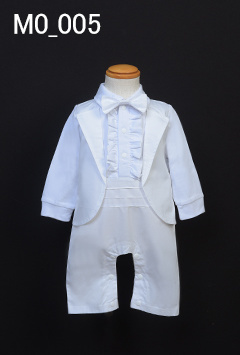 白の6ヶ月男児スーツ
