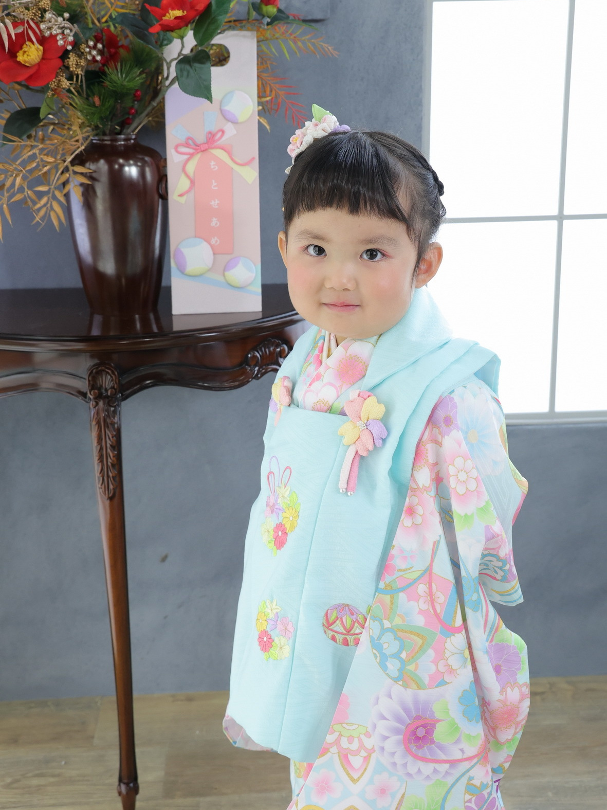 七五三写真/紫絞り着物の7才女の子