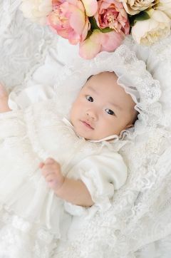 お宮参り写真/お宮参りのベビードレスの赤ちゃん