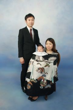 お宮参りの家族写真