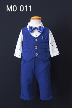 紺の6ヶ月男児スーツ