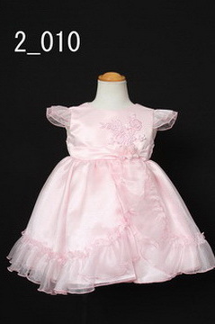 ピンクの2才ドレス