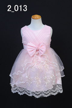 ピンクの2才ドレス