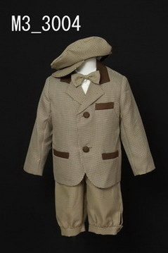 茶の3歳男児スーツ